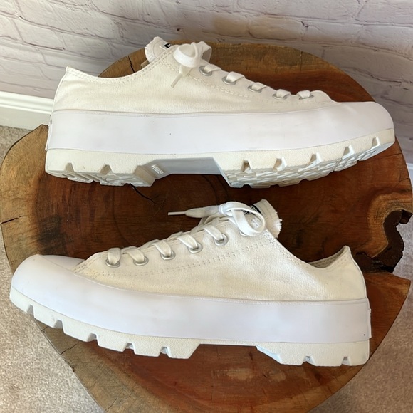 Converse Chuck Taylor All Star Lugged Low Top Sneaker - Picture 6 of 9